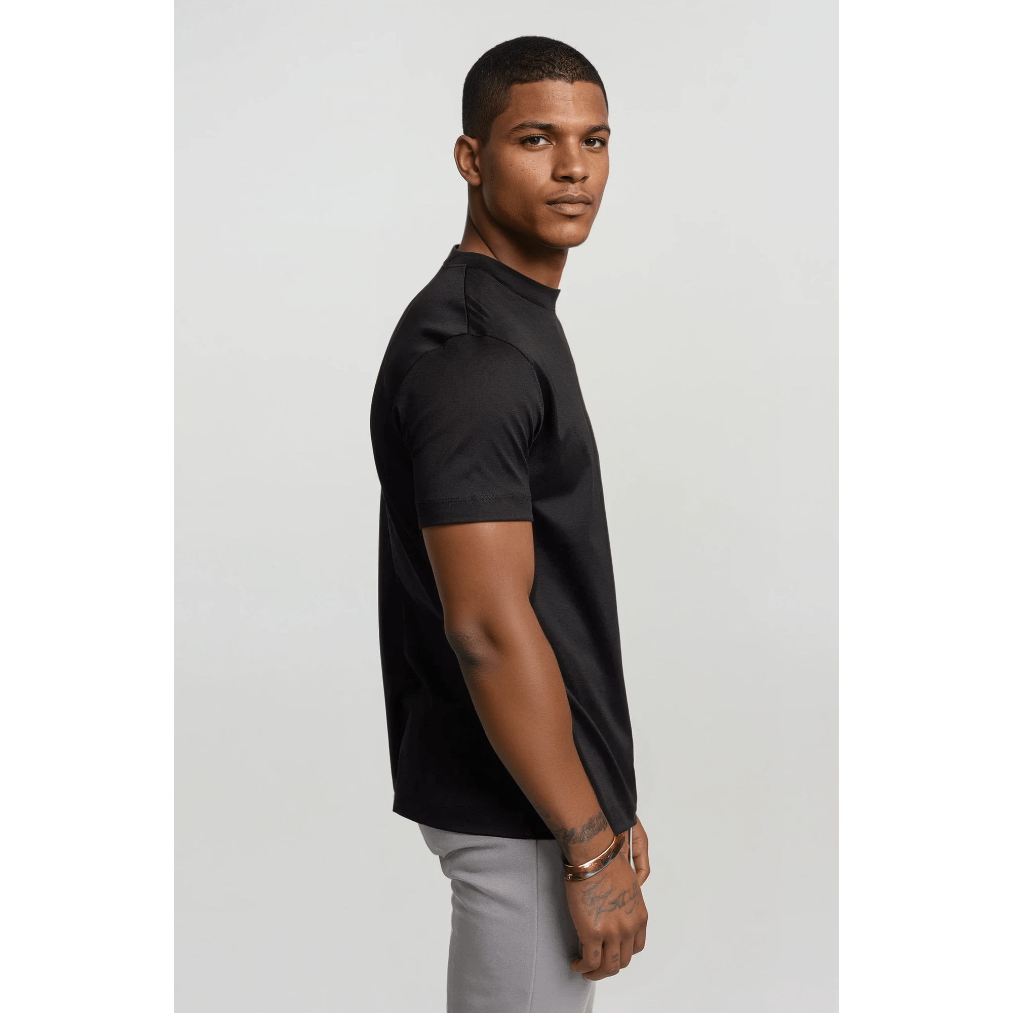 The Velvet T-Shirt Black